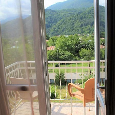 Guest House Racha Ambrolauri Εξωτερικό φωτογραφία