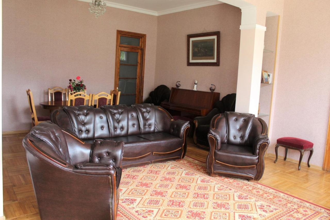 Guest House Racha Ambrolauri Εξωτερικό φωτογραφία