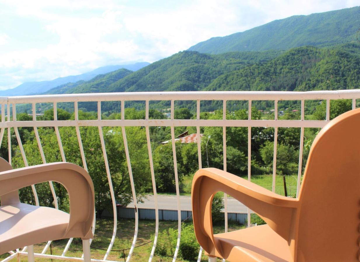 Guest House Racha Ambrolauri Εξωτερικό φωτογραφία