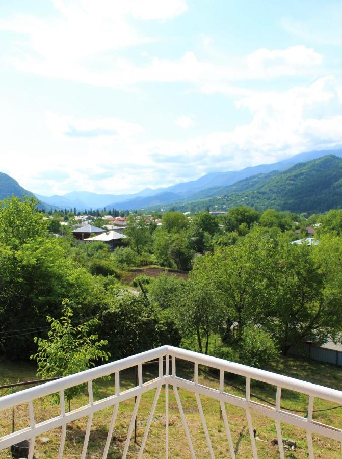 Guest House Racha Ambrolauri Εξωτερικό φωτογραφία