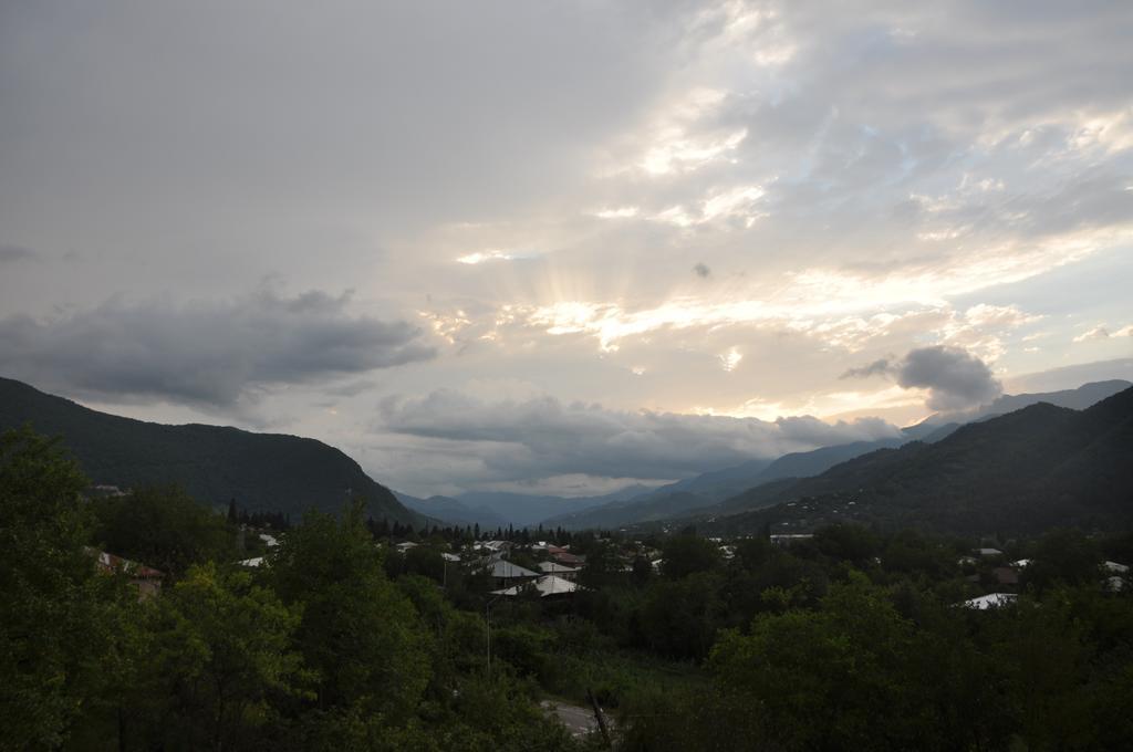 Guest House Racha Ambrolauri Εξωτερικό φωτογραφία
